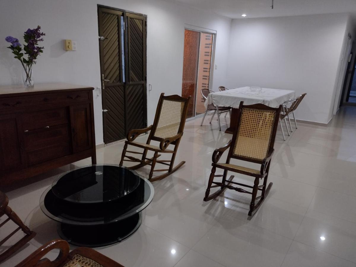 Clementina Hostel Cartagena Bagian luar foto