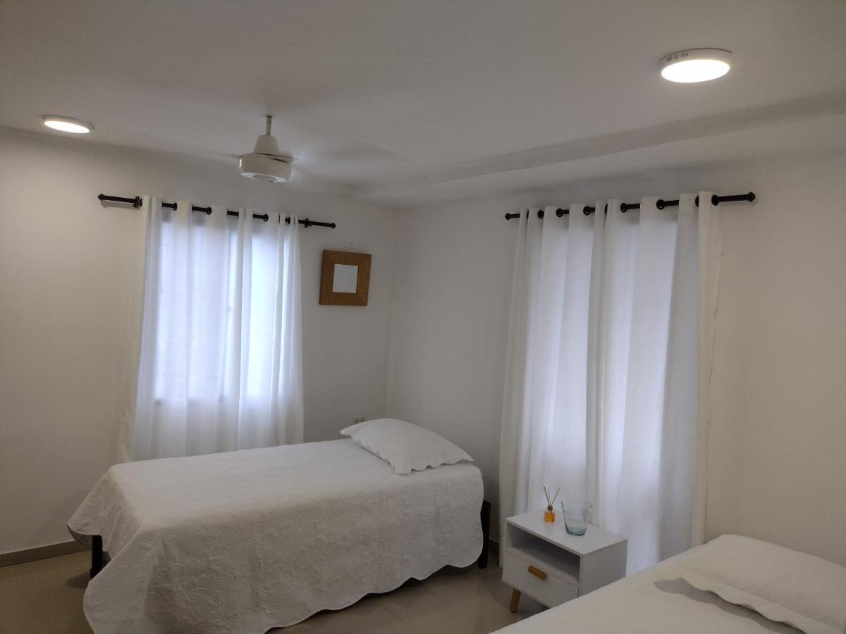 Clementina Hostel Cartagena Bagian luar foto
